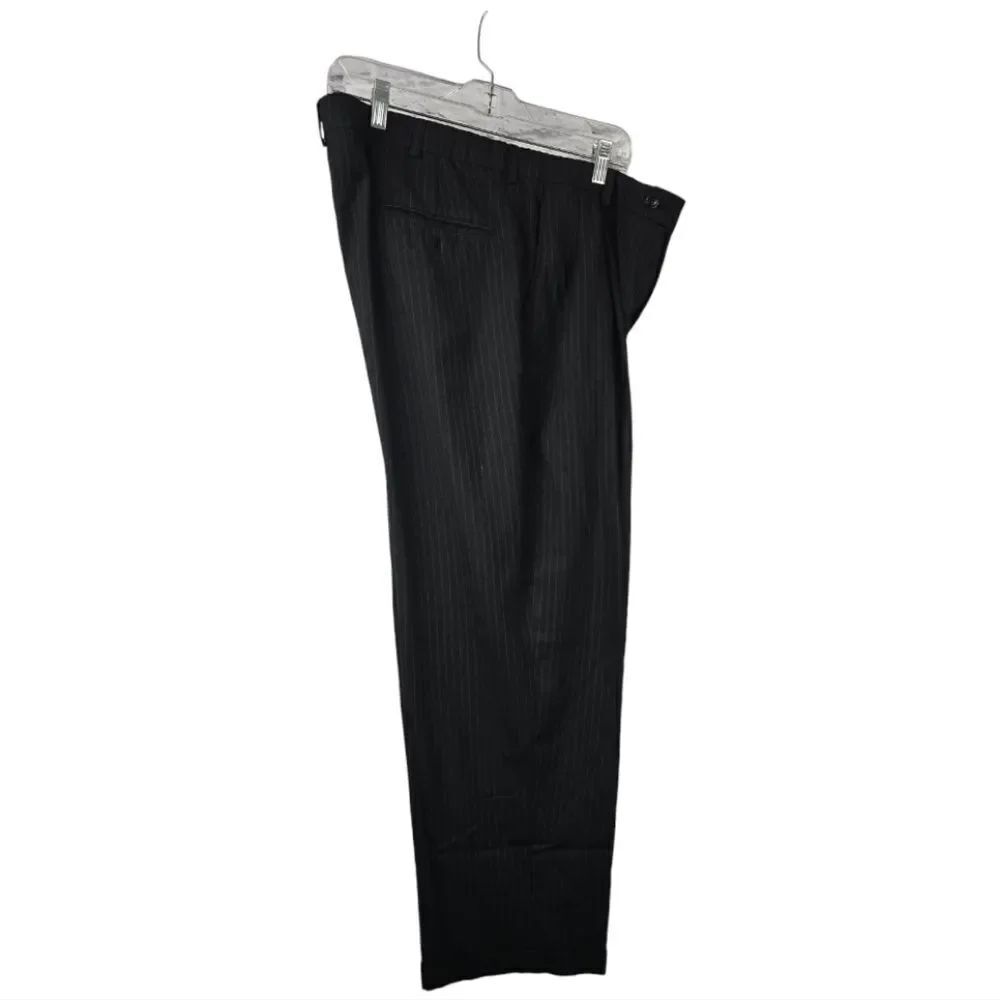 Haggar Men's 38x29 Black Pinstripe Classic Pleated Front Dress Pant Cuff No Iron - Picture 4 of 15